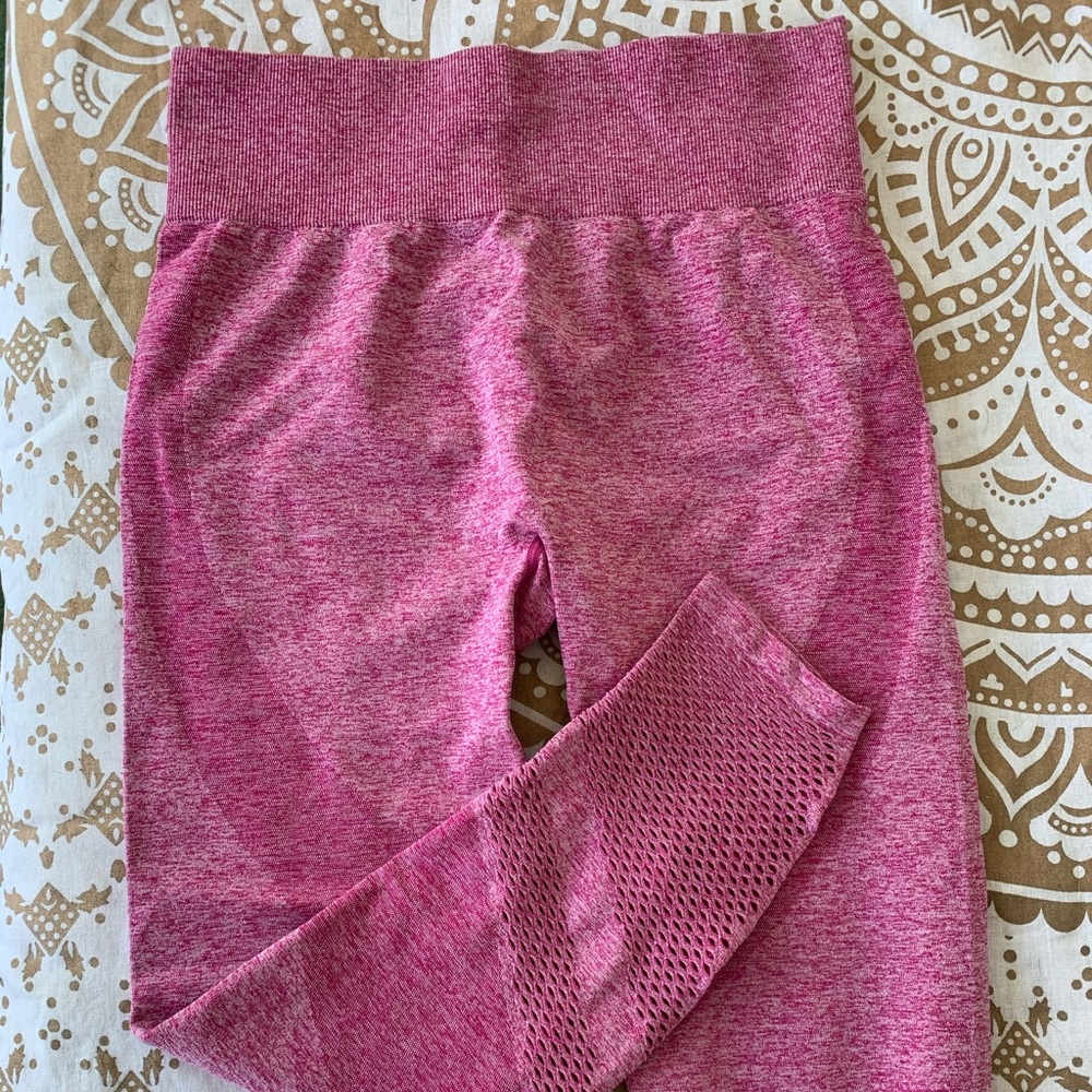 Victoria’s Secret PINK Seamless Leggings w/ Detail